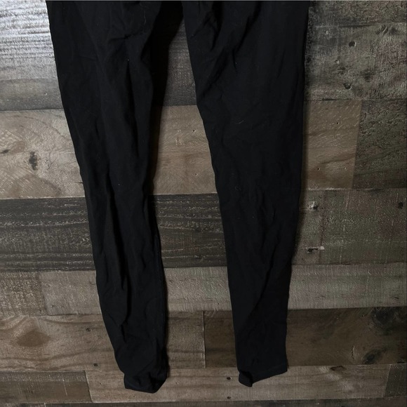 SOLD Lululemon Wunder Under Leggings 6 - Picture 6 of 6